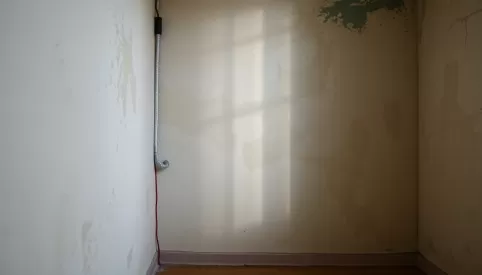 Jaka farba na wilgotne ściany
