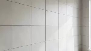 układanie płytek 60x60 na ścianie